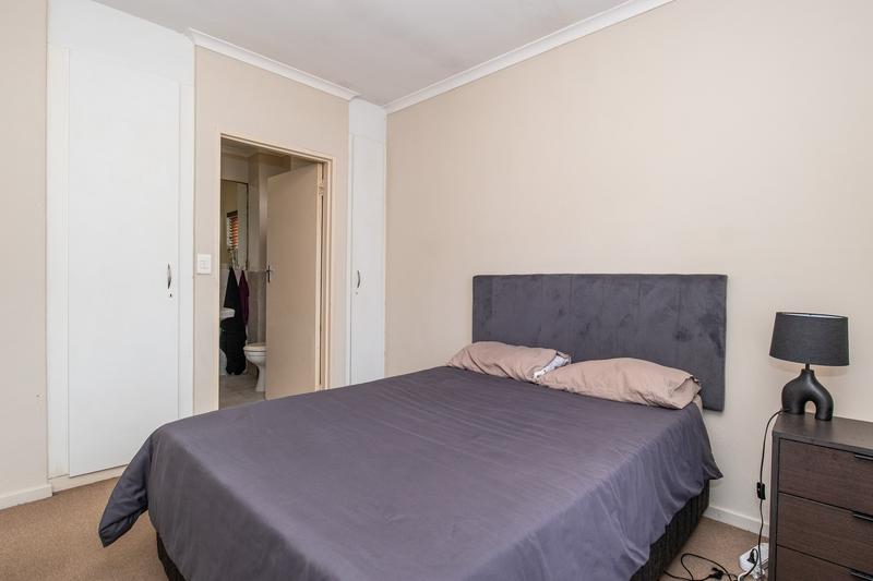 1 Bedroom Property for Sale in Claremont Western Cape